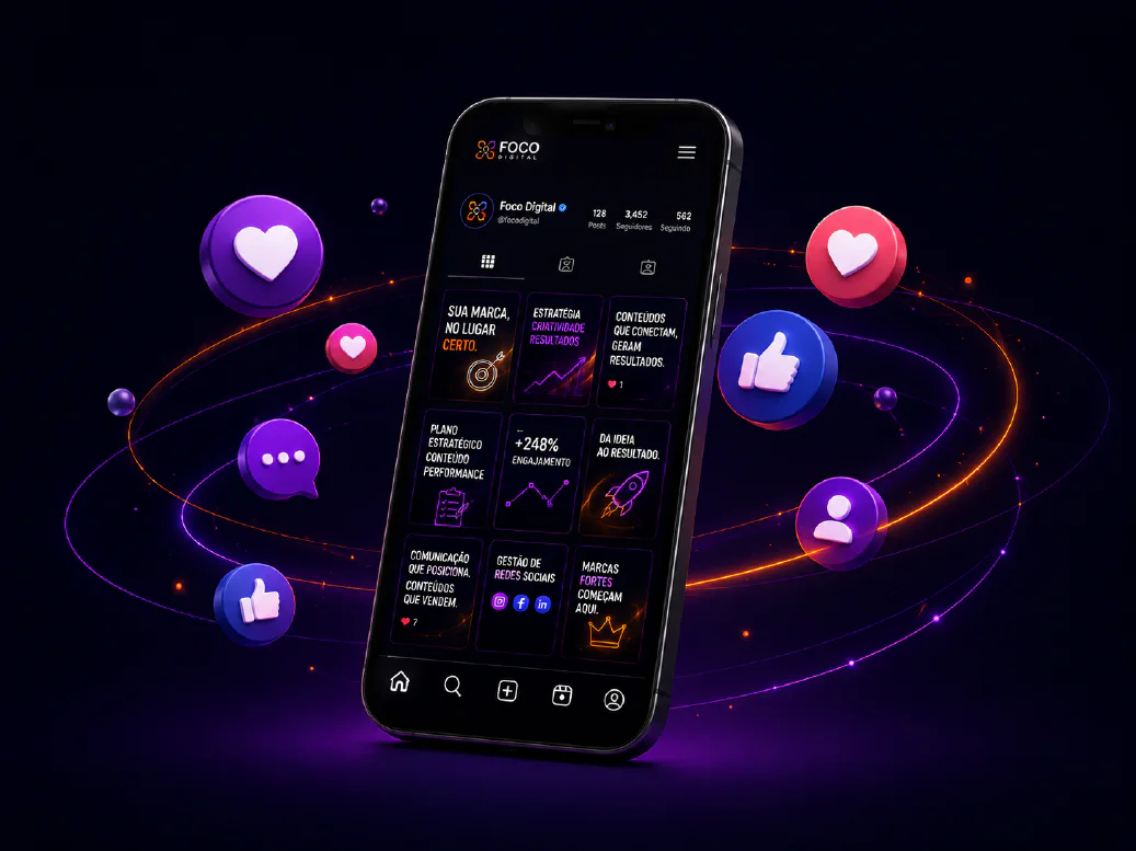 Smartphone com conteúdos da Foco Digital e elementos de interação social